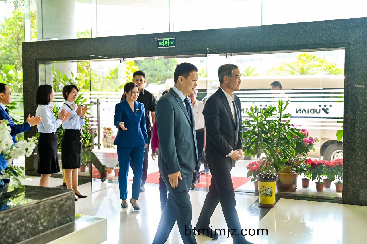 D:\Documents\Desktop\微(wei)信(xin)圖片(pian)_20231027141904.jpg D:\Documents\Desktop\百度圖(tu)片(pian)_20231027141904.jpg