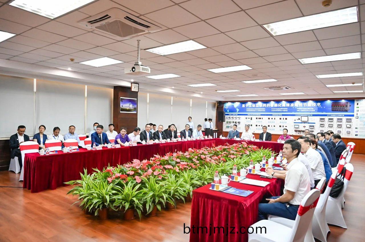 D:\Documents\Desktop\百度(xin)圖(tu)片_20231027142025.jpg D:\Documents\Desktop\微(wei)信圖(tu)片(pian)_20231027142025.jpg