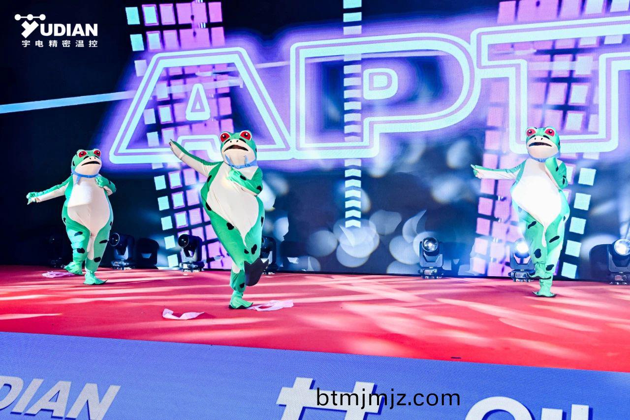 羣(qun)青.jpg 羣青.jpg