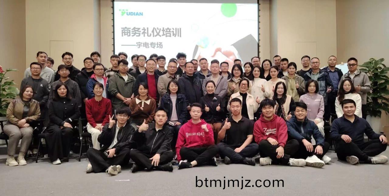 充(chong)電4.jpg 充(chong)電(dian)4.jpg